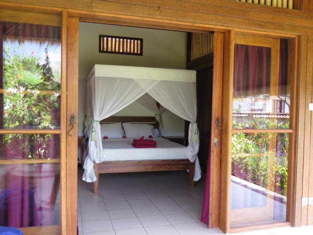 Sunia Loka Bungalows & Dive Center เปมูเตรัน ภายนอก รูปภาพ
