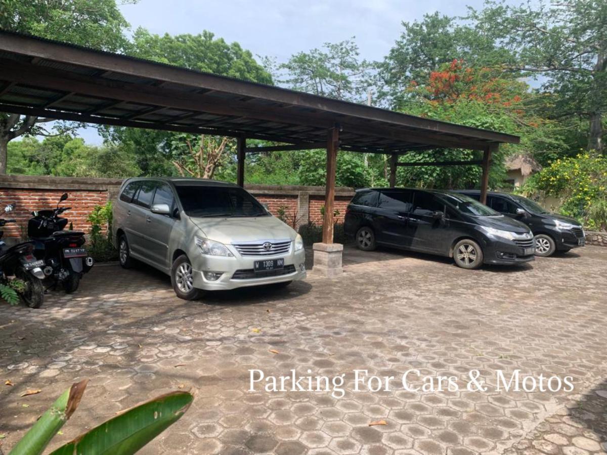 Sunia Loka Bungalows & Dive Center เปมูเตรัน ภายนอก รูปภาพ