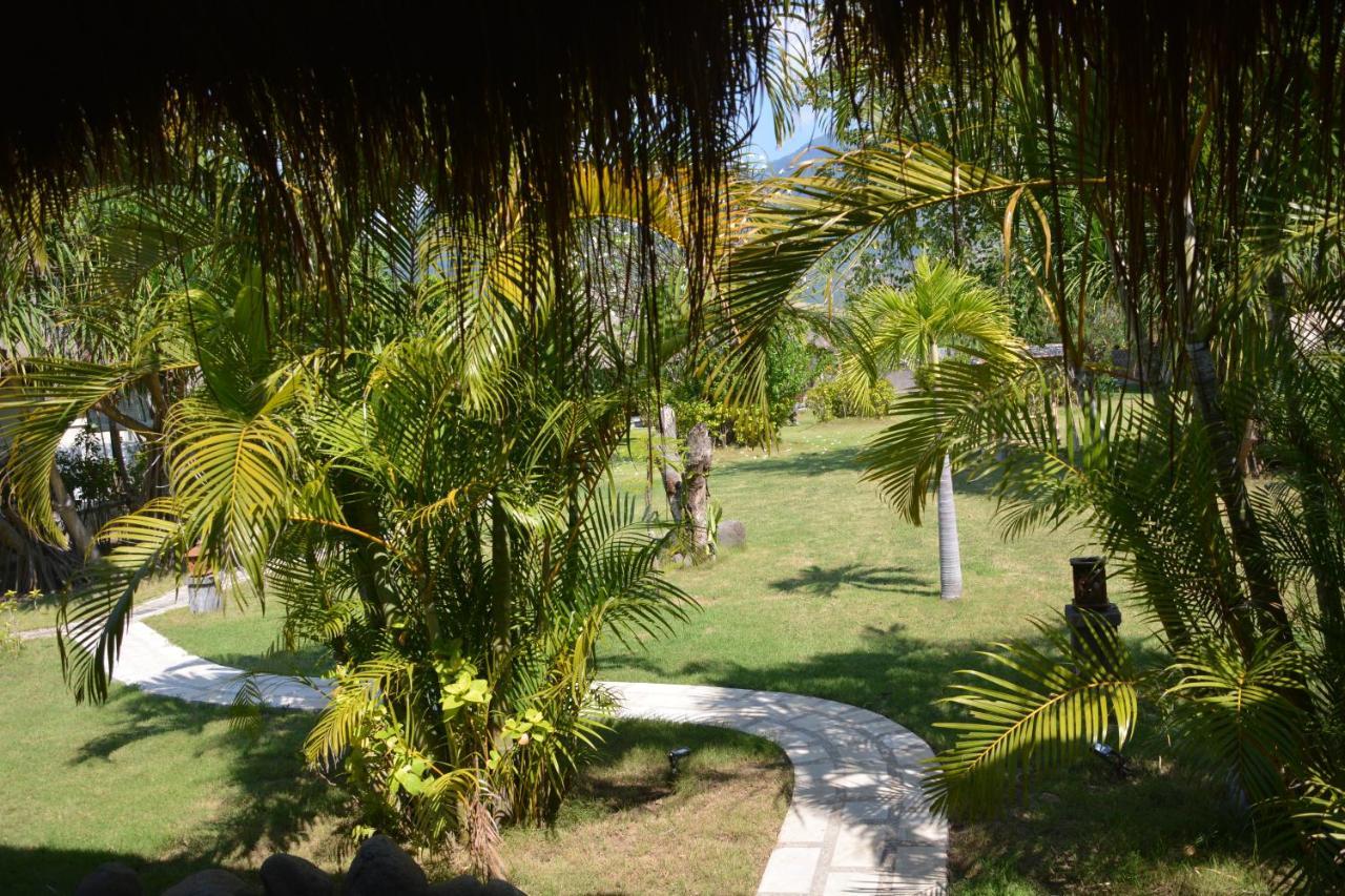 Sunia Loka Bungalows & Dive Center เปมูเตรัน ภายนอก รูปภาพ