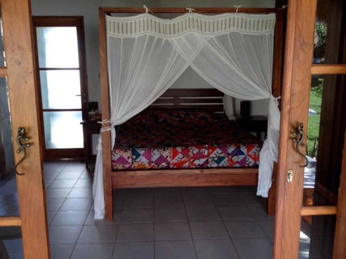 Sunia Loka Bungalows & Dive Center เปมูเตรัน ห้อง รูปภาพ