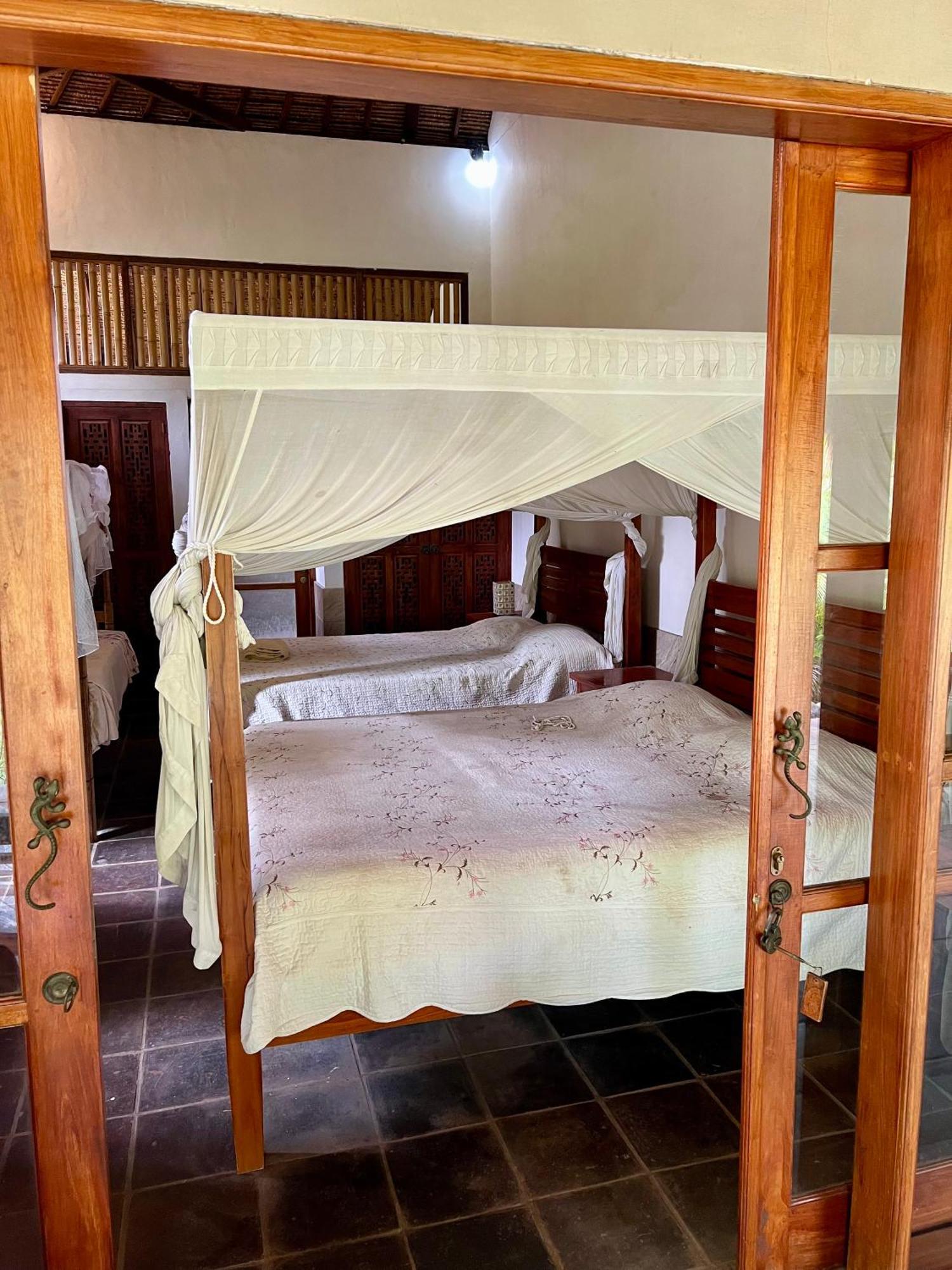 Sunia Loka Bungalows & Dive Center เปมูเตรัน ภายนอก รูปภาพ