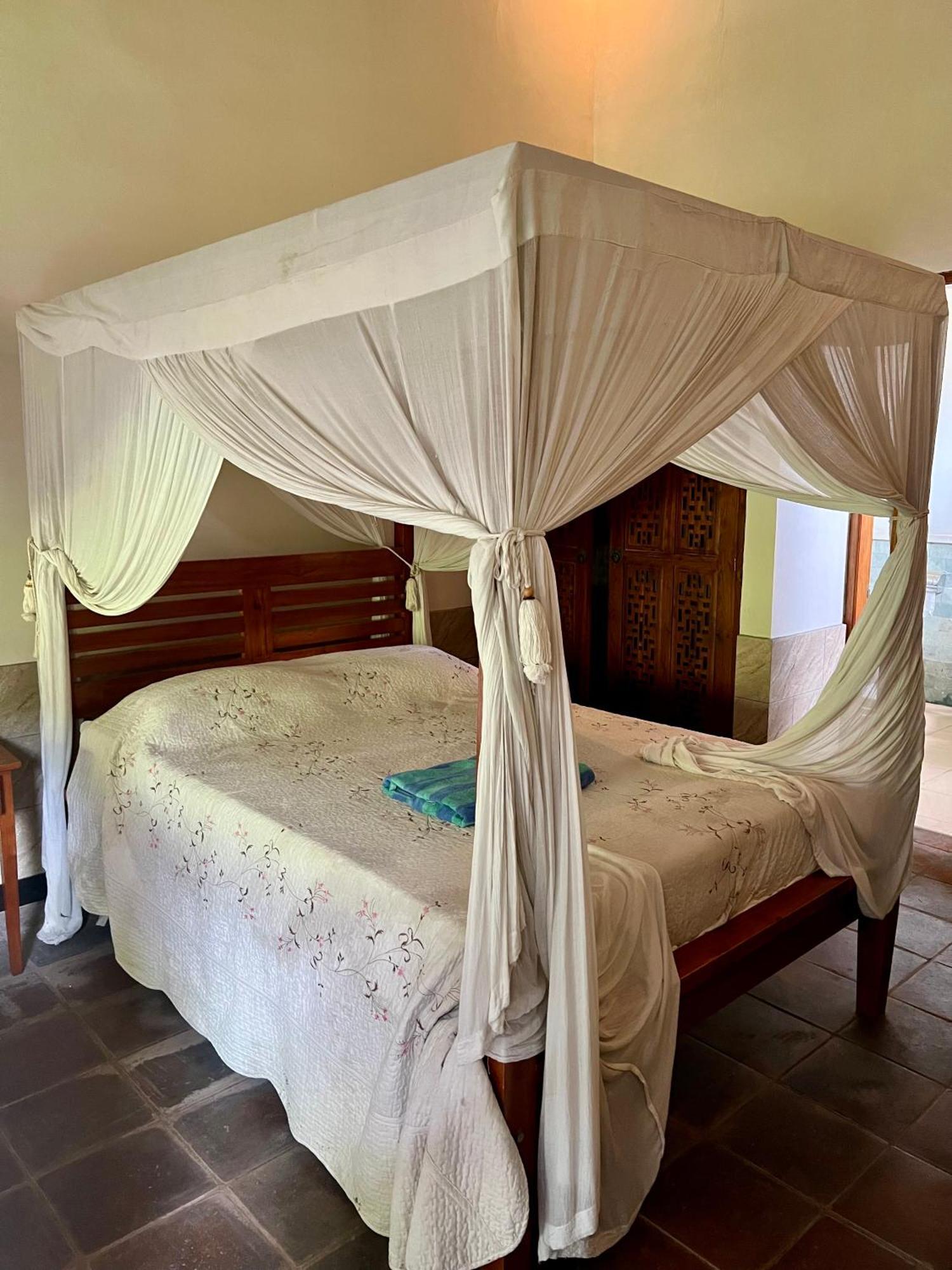 Sunia Loka Bungalows & Dive Center เปมูเตรัน ภายนอก รูปภาพ