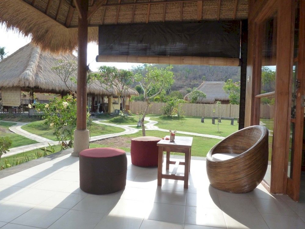 Sunia Loka Bungalows & Dive Center เปมูเตรัน ภายนอก รูปภาพ