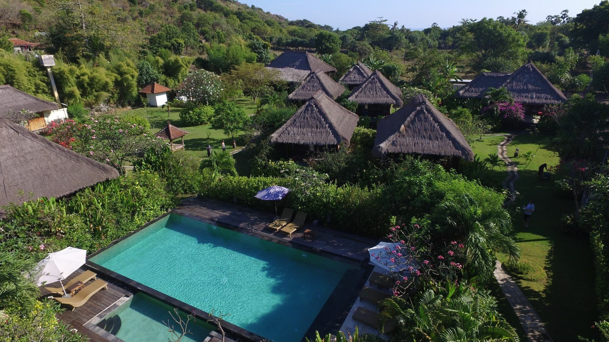 Sunia Loka Bungalows & Dive Center เปมูเตรัน ภายนอก รูปภาพ